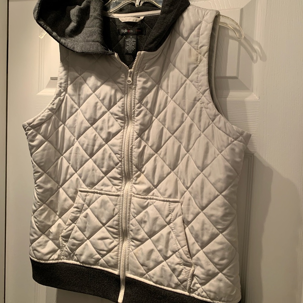 Women’s Vest- Medium